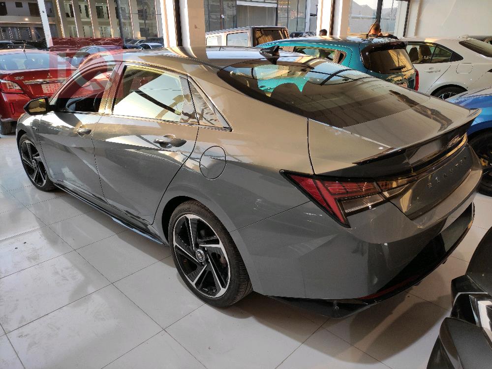 هیوندای ئەلەنترا
